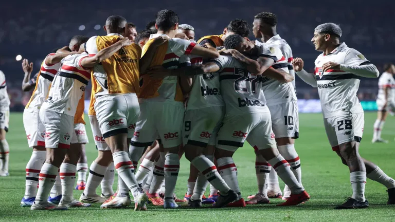 Mais ofensivo, SPFC amplia a sua vantagem contra o Nacional; assista