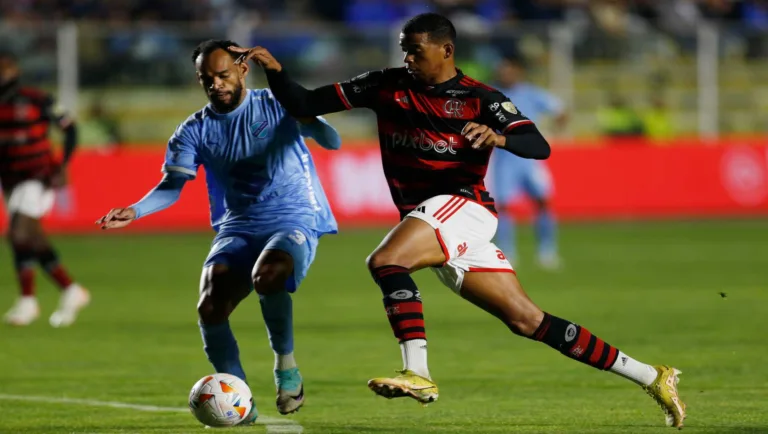 Flamengo perde para o Bolívar na altitude, mas avança na Libertadores