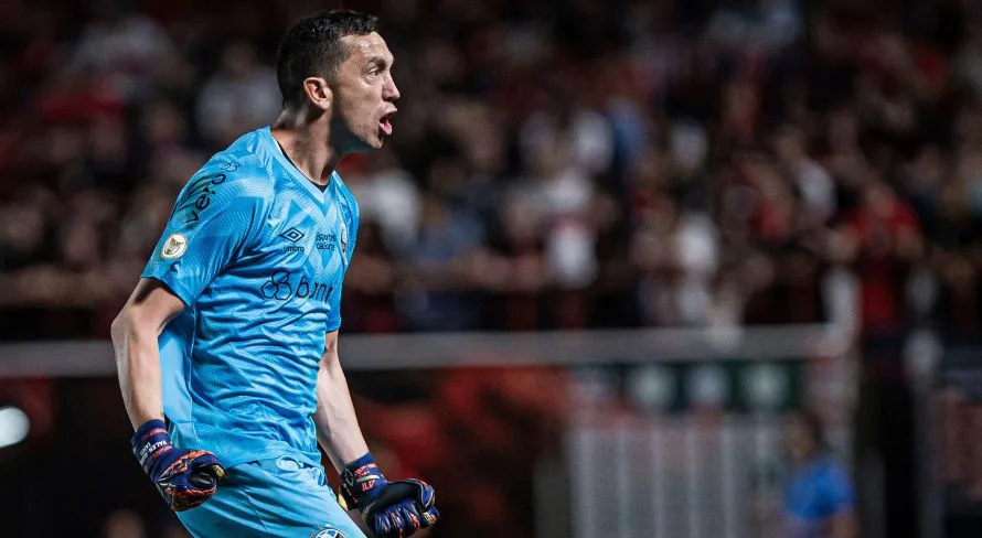 Marchesín, do Grêmio, detona torcedores do Corinthians após deboches com a enchente no RS