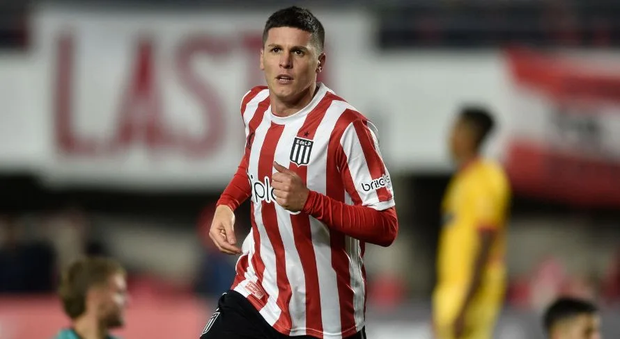 Corinthians mira atacante do Estudiantes, mas encara obstáculos; entenda