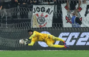 Memes dos brasileiros nas oitavas da Sul-Americana: Hugo, herói do Corinthians, se destaca