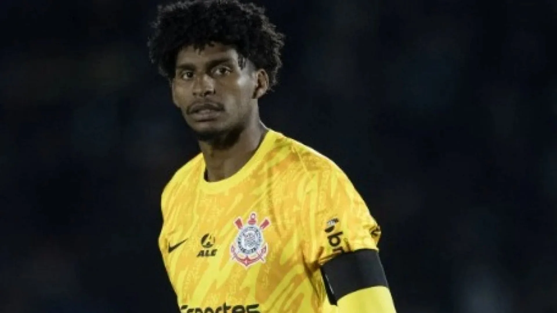 Corinthians encontra obstáculos para assinar com Hugo Souza