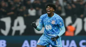 Craque Neto e Velloso elogiam goleiro do Corinthians: “Fazer história”