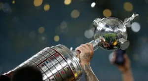 Jornal argentino alfineta time brasileiro na Libertadores: “Sem jogada”