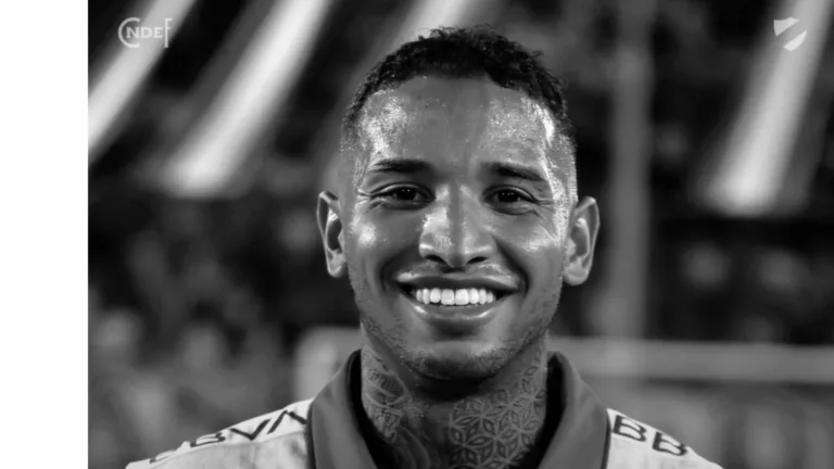 Morre Juan Izquierdo, jogador do Nacional, após parada cardíaca em jogo contra o SPFC