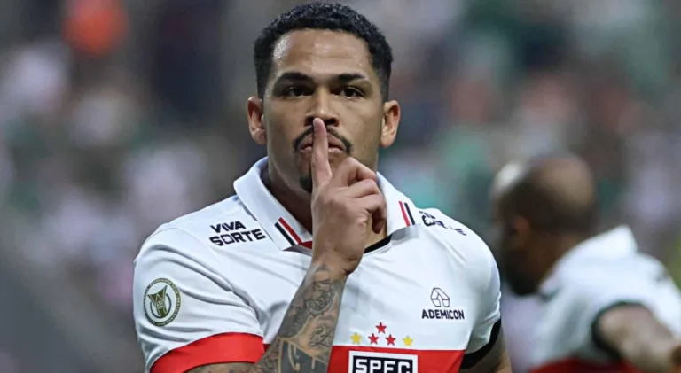 Torcedores do Palmeiras ironizam comemoração de Luciano