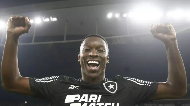 Luiz Henrique e Artur Jorge, do Botafogo, são diretos sobre disputa pelo Brasileirão