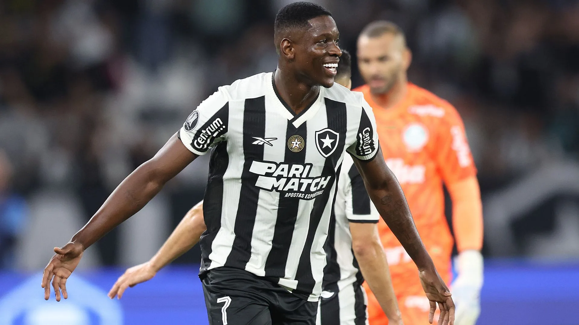 Luiz Henrique, do Botafogo, exalta técnico diferenciado do Brasil