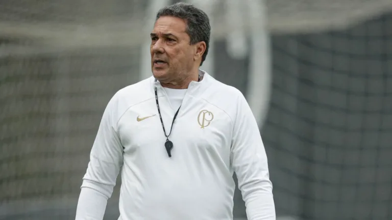 Luxemburgo cobra CBF e aponta dois técnicos fora da curva no Brasil