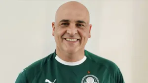 Marcos “profetiza” futuro do Corinthians e faz apelo sobre o Palmeiras: “Torce pra nós”