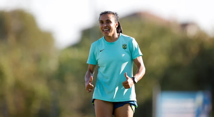 Rivellino se manifesta sobre titularidade de Marta em Brasil x EUA