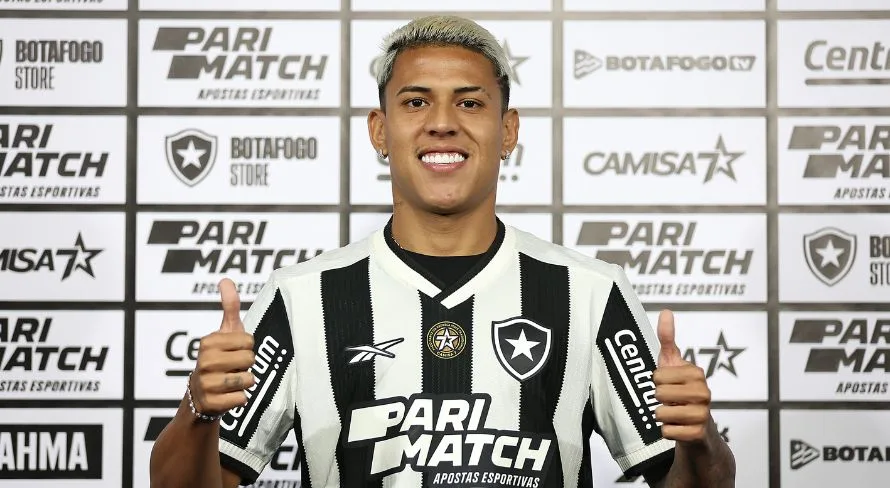 Matheus Martins confirma mensagem de Luiz Henrique antes de acerto: “Botafogo é uma família”