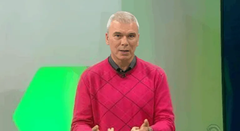 Maurício Saraiva elege melhor treinador do Brasil, mas admite dificuldade em trabalho atual: “Ainda não aconteceu”