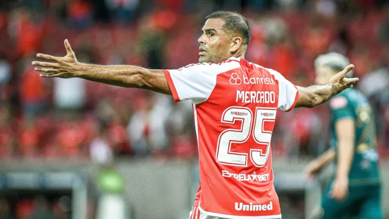 Mercado, do Internacional, evita falar sobre renovação do contrato para 2025
