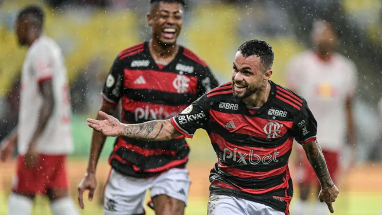 Flamengo “tira” dois jogadores do Corinthians no mercado da bola; entenda