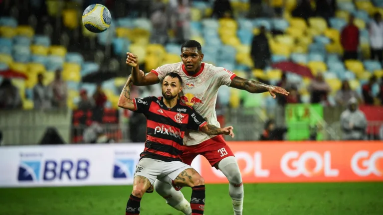 Flamengo tem gol de Michael na estreia para derrotar Red Bull Bragantino no Brasileirão