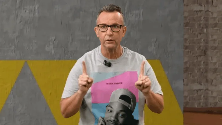 Craque Neto elege melhor meia do futebol brasileiro hoje