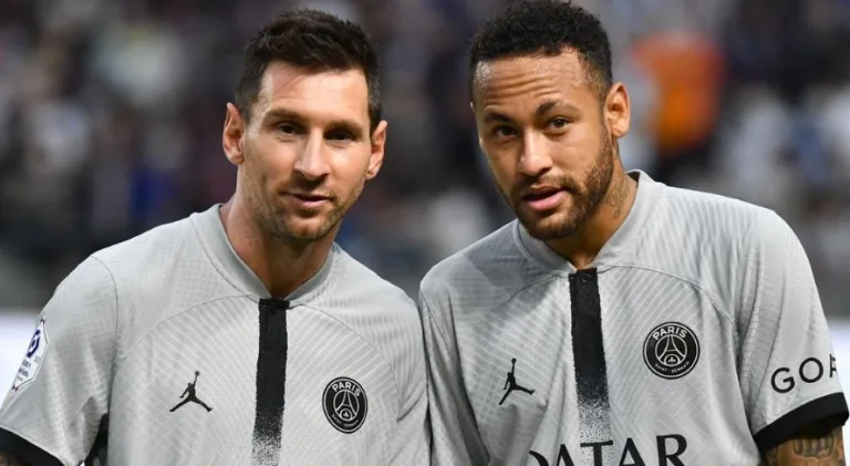 Neymar e Messi elegem os melhores técnicos com quem trabalharam