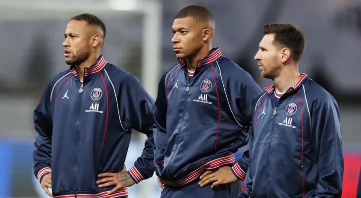 Léo Jardim escolhe o melhor entre Messi, Neymar e Mbappé: “Absurdo” Léo Jardim escolhe o melhor entre Messi, Neymar e Mbappé: “Absurdo”