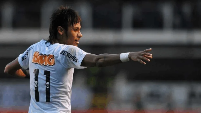 Felipe Anderson, do Palmeiras, compara jogador do futebol brasileiro a Neymar