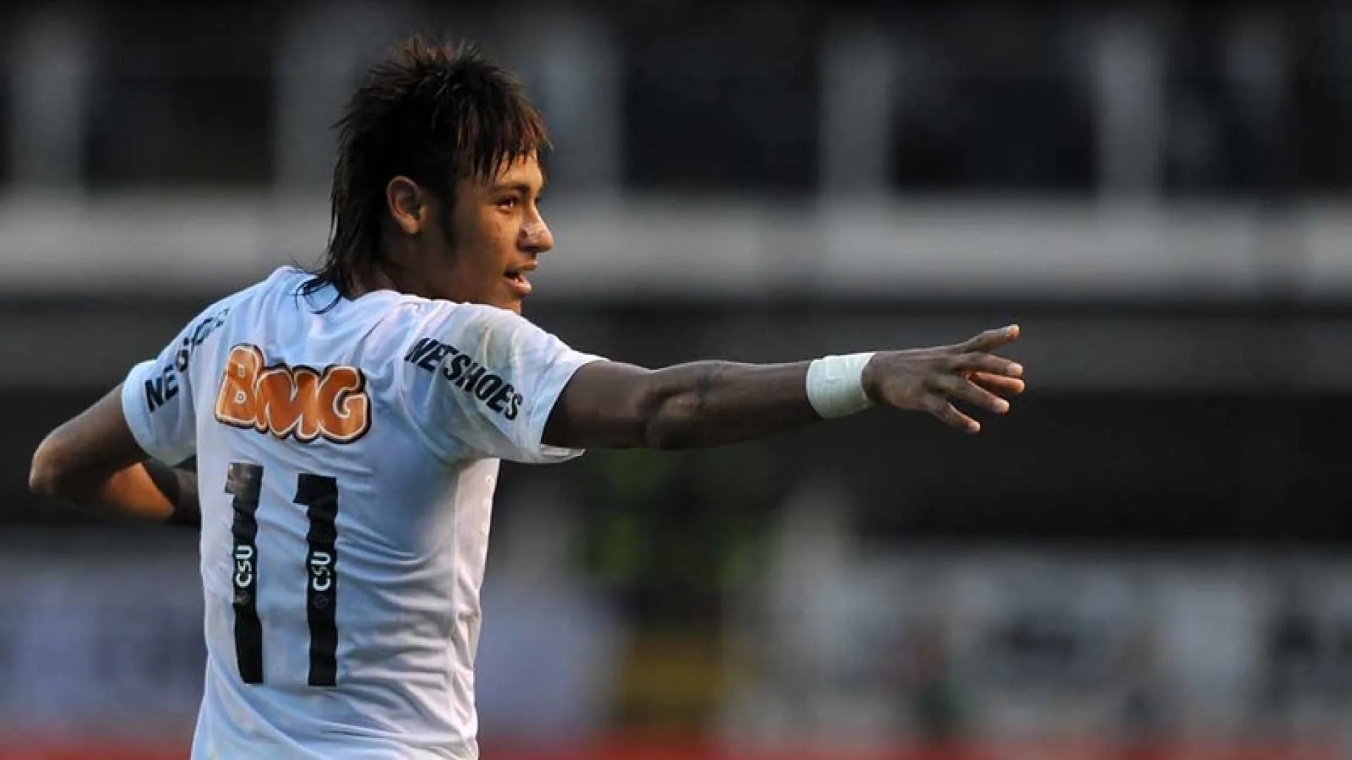 Felipe Anderson, do Palmeiras, compara jogador do futebol brasileiro a Neymar