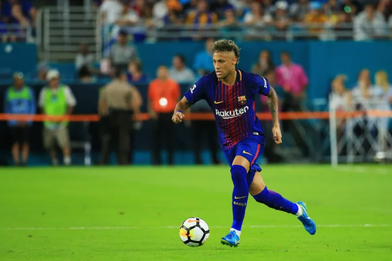 Retorno de Neymar ao Barcelona é barrado pelo técnico, segundo imprensa espanhola