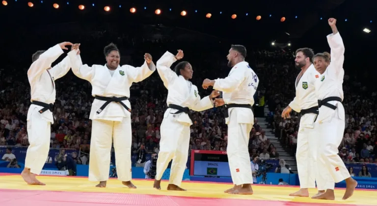 Olimpíadas: Brasil consegue bronze no judô por equipe