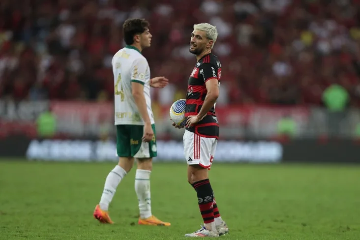 Palmeiras pode repetir o Flamengo de 2023 e terminar o ano sem um grande título