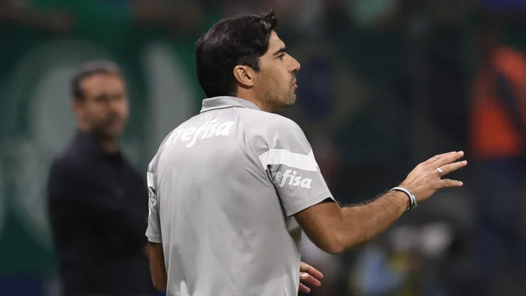 Palmeiras: Kleber Gladiador vê Abel Ferreira “errando demais” em 2024