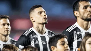 Paulinho, do Atlético-MG, revela ideia para vencer o SPFC: “Sabíamos”