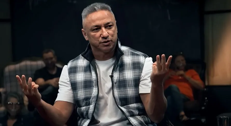 Paulo Nunes aponta jogador que ‘não desiste’ no futebol brasileiro