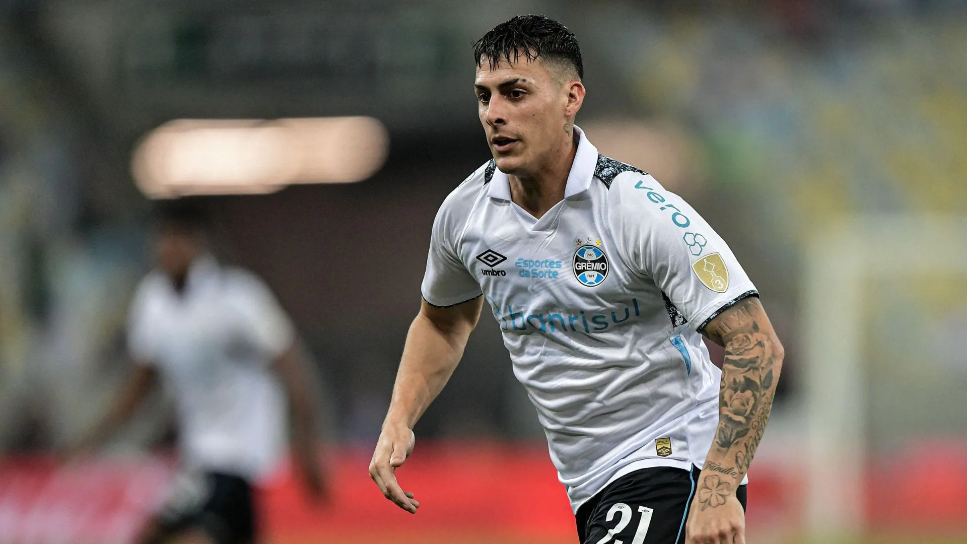 Grêmio confirma lesão de Pavón, que pode ser desfalque contra o Atlético-MG