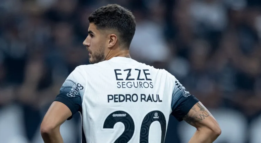 Pedro Raul, do Corinthians, chega a 21 partidas sem marcar