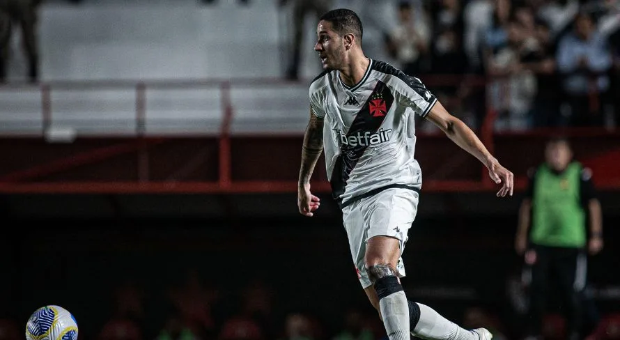 Vasco ‘agita’ mercado da bola com possíveis saídas de jogadores e contratações