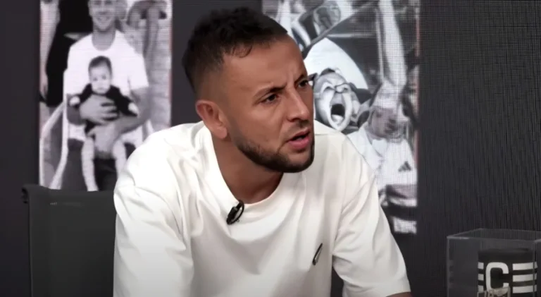 Rafinha elege torcida impactante do futebol brasileiro: “Faz a diferença”