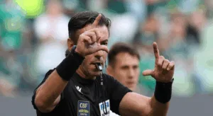 Gian Oddi defende arbitragem de Palmeiras x SPFC e dispara: “Fetiche pelo apito”