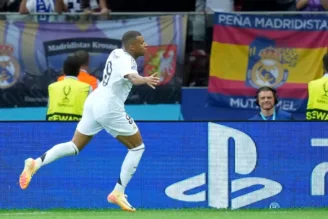 Kylian Mbappé, do Real Madrid, comemora gol