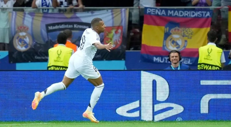 Mbappé marca na estreia e Real Madrid conquista a Supercopa da UEFA sobre a Atalanta