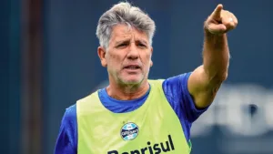Renato Gaúcho, do Grêmio, detona jornalista após vitória sobre o SPFC: “Débil mental”