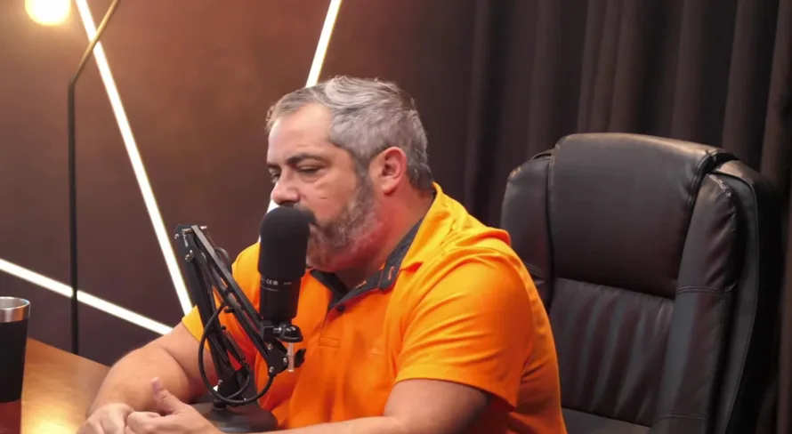 Ricardo Martins elogia Craque Neto, mas faz ressalva: “Passa do ponto”