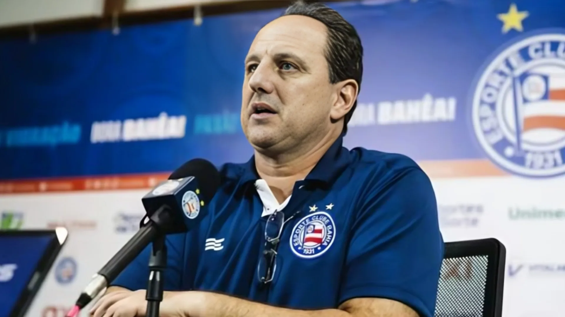 Ceni recebe recado de torcedores do Flamengo após derrota: “Freguês”