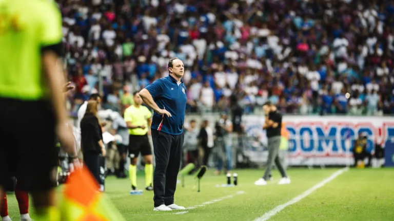 Rogério Ceni perdeu todos os jogos para o Flamengo como técnico