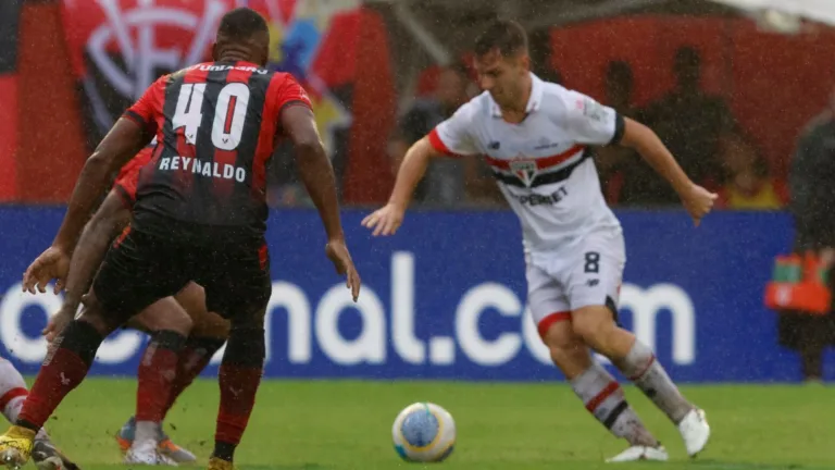 São Paulo x Vitória: onde assistir ao jogo do SPFC no Brasileirão