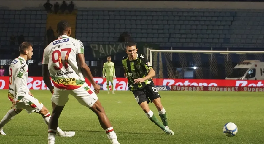 Partida registra recorde de pior público e renda da Série B; confira