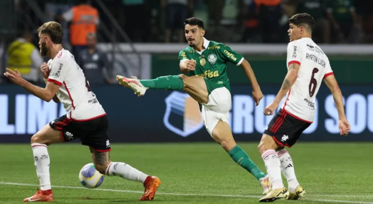 Silas elenca dois times que ‘ameaçam’ Flamengo e Palmeiras