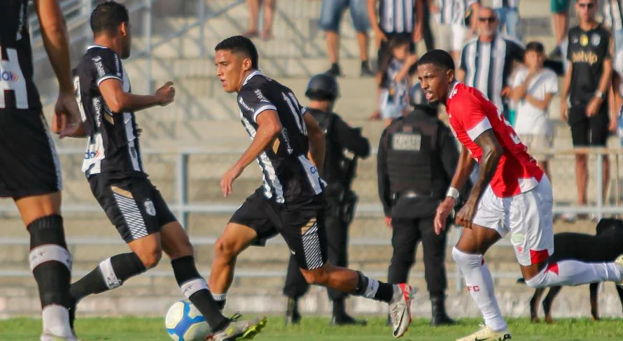 Flamengo recebe proposta de time português por atacante emprestado