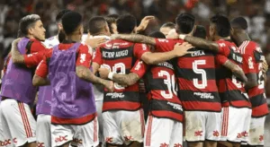 Benja ironiza e entra em discussão com torcedores do Flamengo