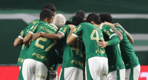 Pilhado vê princípio de crise no Palmeiras e lembra invasão no clube
