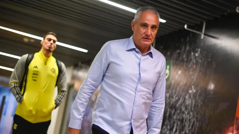 Torcedores, RMP e ídolo do Flamengo pedem a saída de Tite