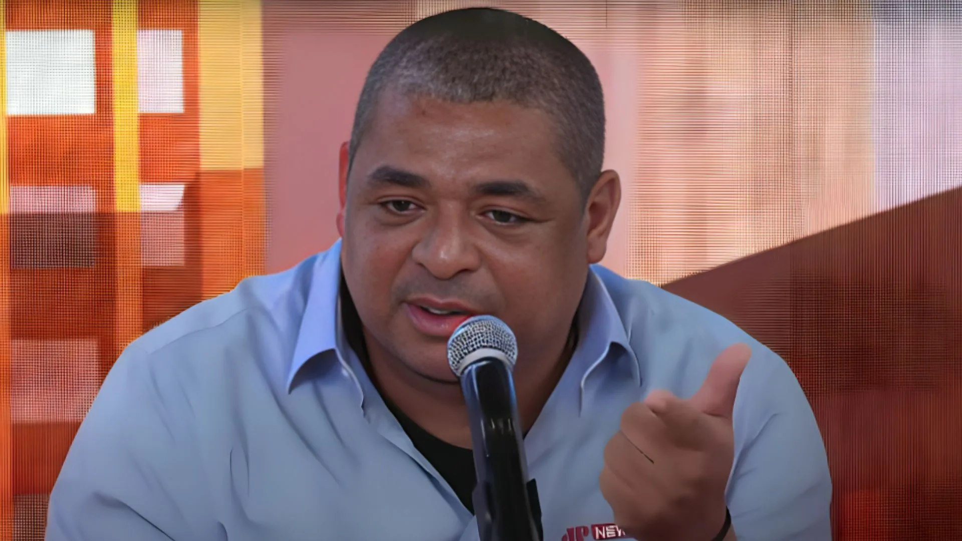 Vampeta aponta meia badalado “esquecido” no Brasileirão: “Nem lembrava”